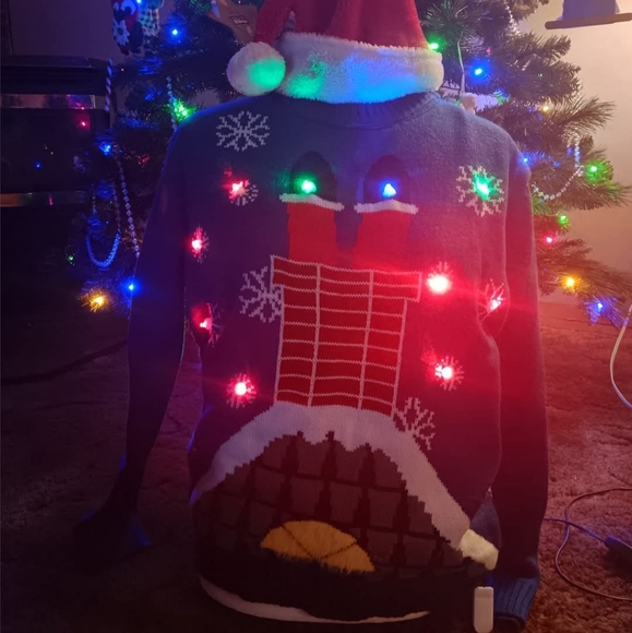 Led christmas sweater santa in chimney - Picture 2 of 2